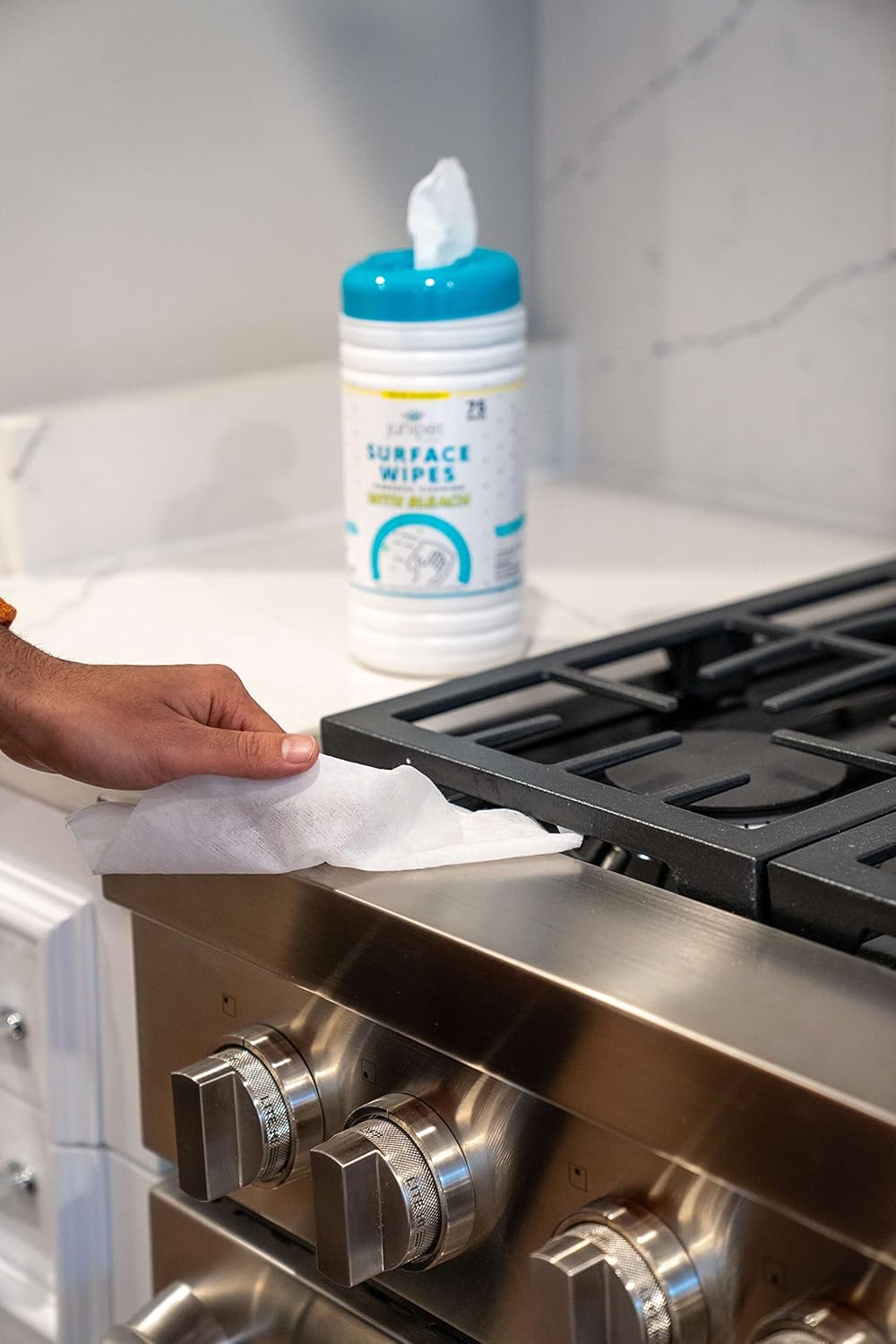 4 Pack Surface Cleaning Wipes with Bleach, All-Purpose Cleaner for Bathroom, Kitchen, Office, 300 Count Canister, 7.5" x 7" Sheet, Fresh Scent, Lint Free & Durable